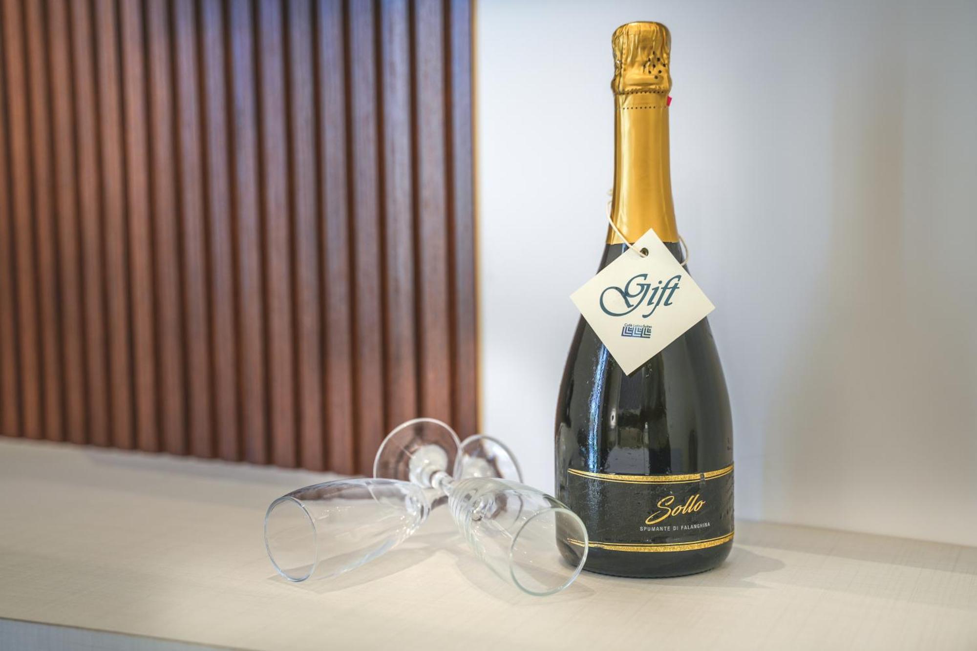 Cafe Latino Suites Сорренто Экстерьер фото